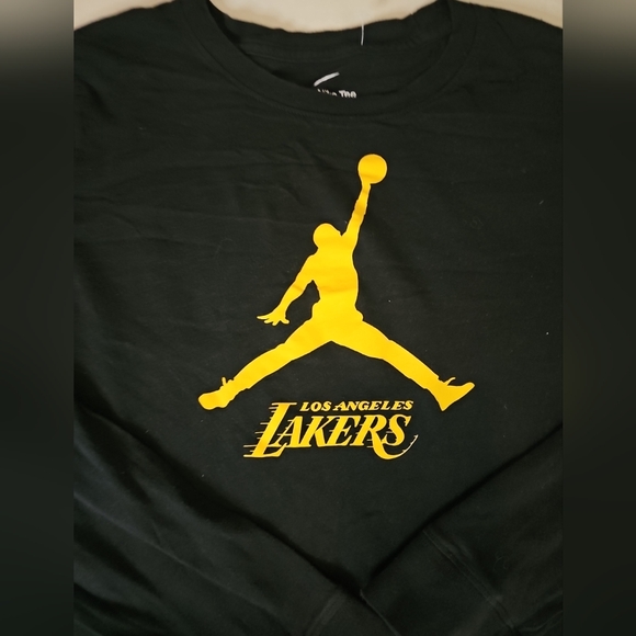 Los Angeles Lakers Nike Jordan NBA Long Sleeve Black Shirt Youth XL 18/20 - Picture 2 of 9